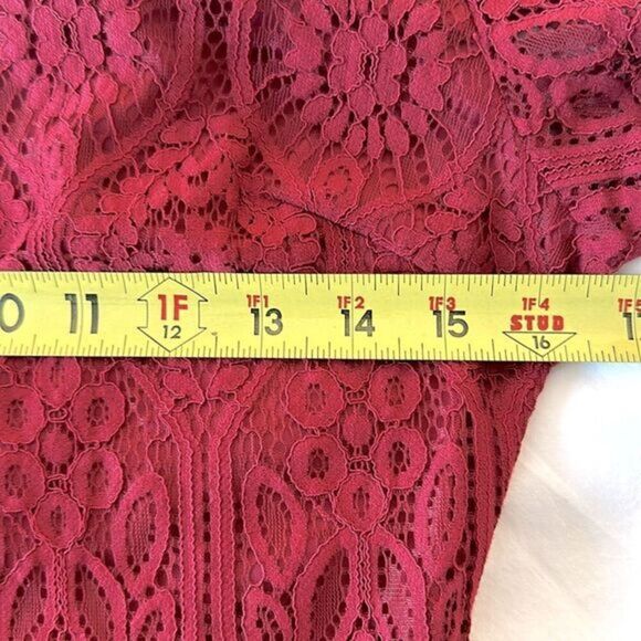 Zalalus Women's Burgundy Lace Dress with a Peekaboo Lining See Last Pic Size 4 - Picture 5 of 7